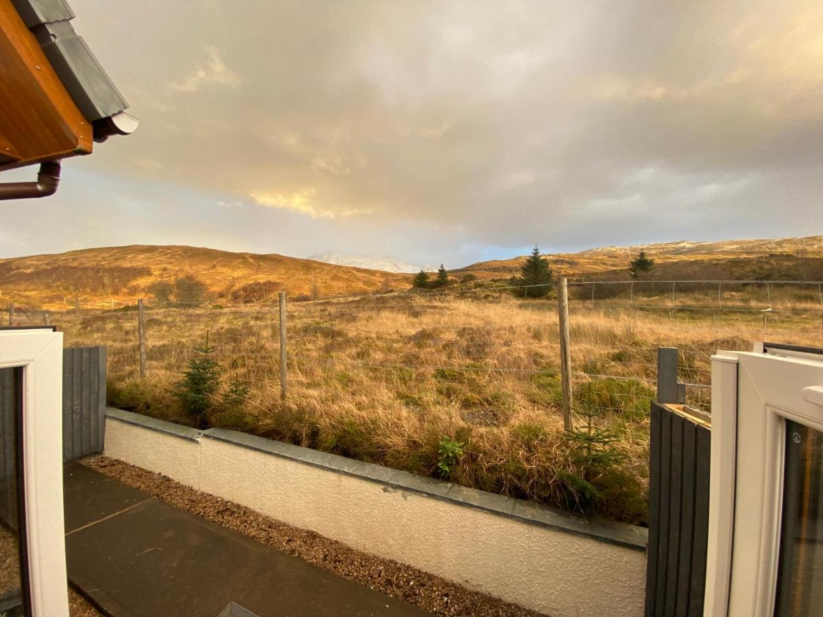 Highland Stays - Ben View Room & Jacuzzi Bath Fort William Exterior foto