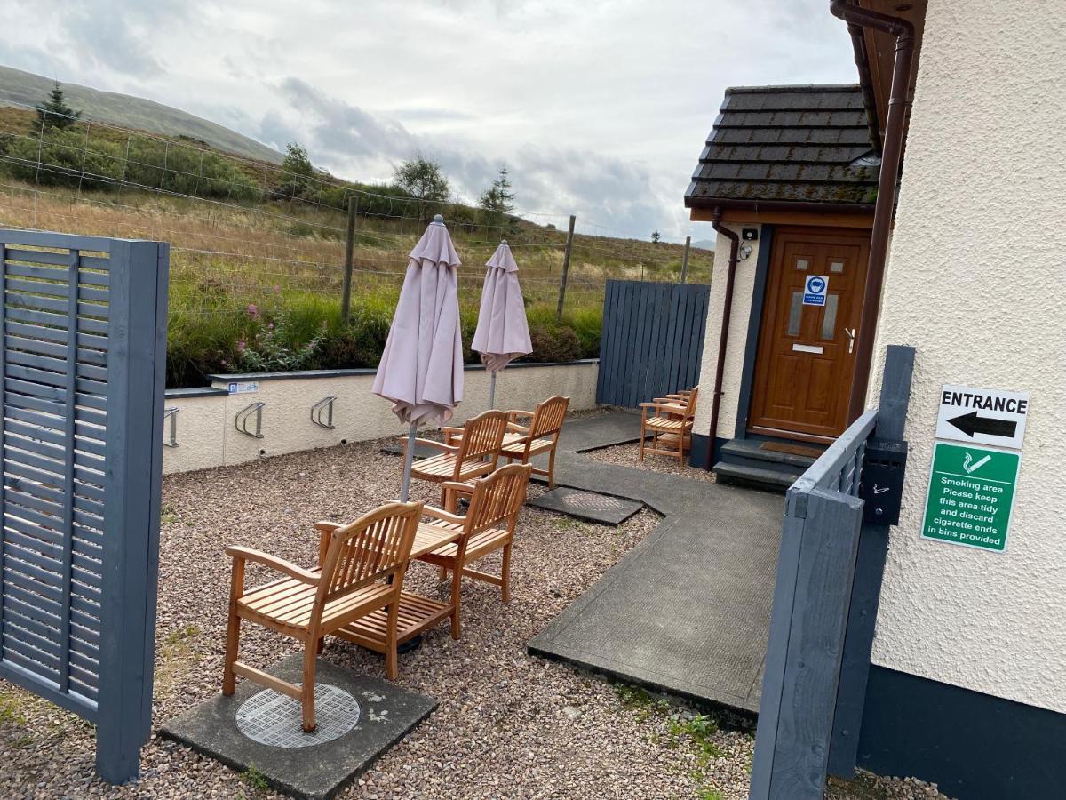 Highland Stays - Ben View Room & Jacuzzi Bath Fort William Exterior foto